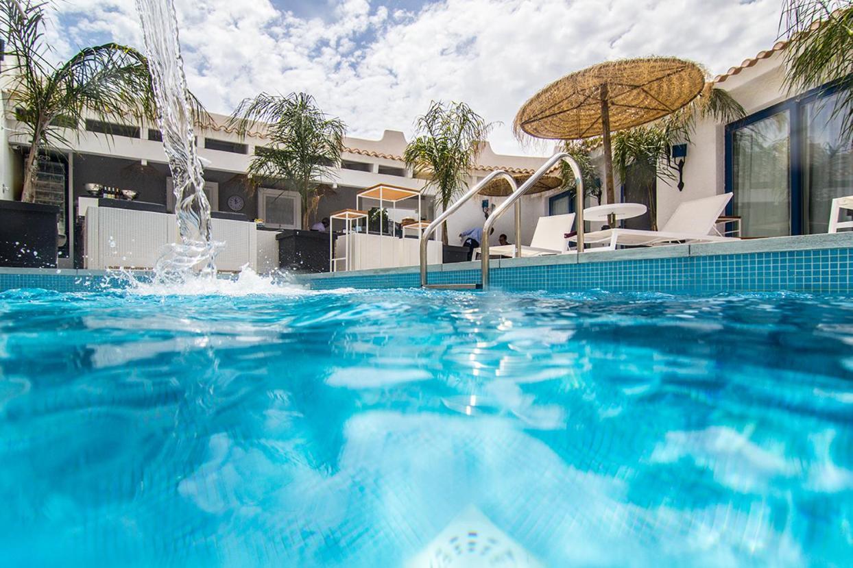 Capoblu Hotel Pula Bagian luar foto